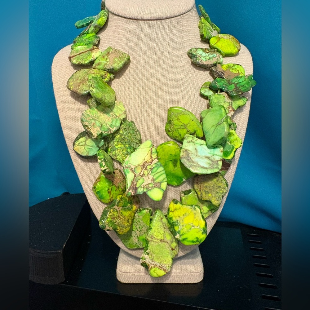 Lucas Lameth LUC 925 sterling silver gaspeite?or lime green jasper sliced 19-21”